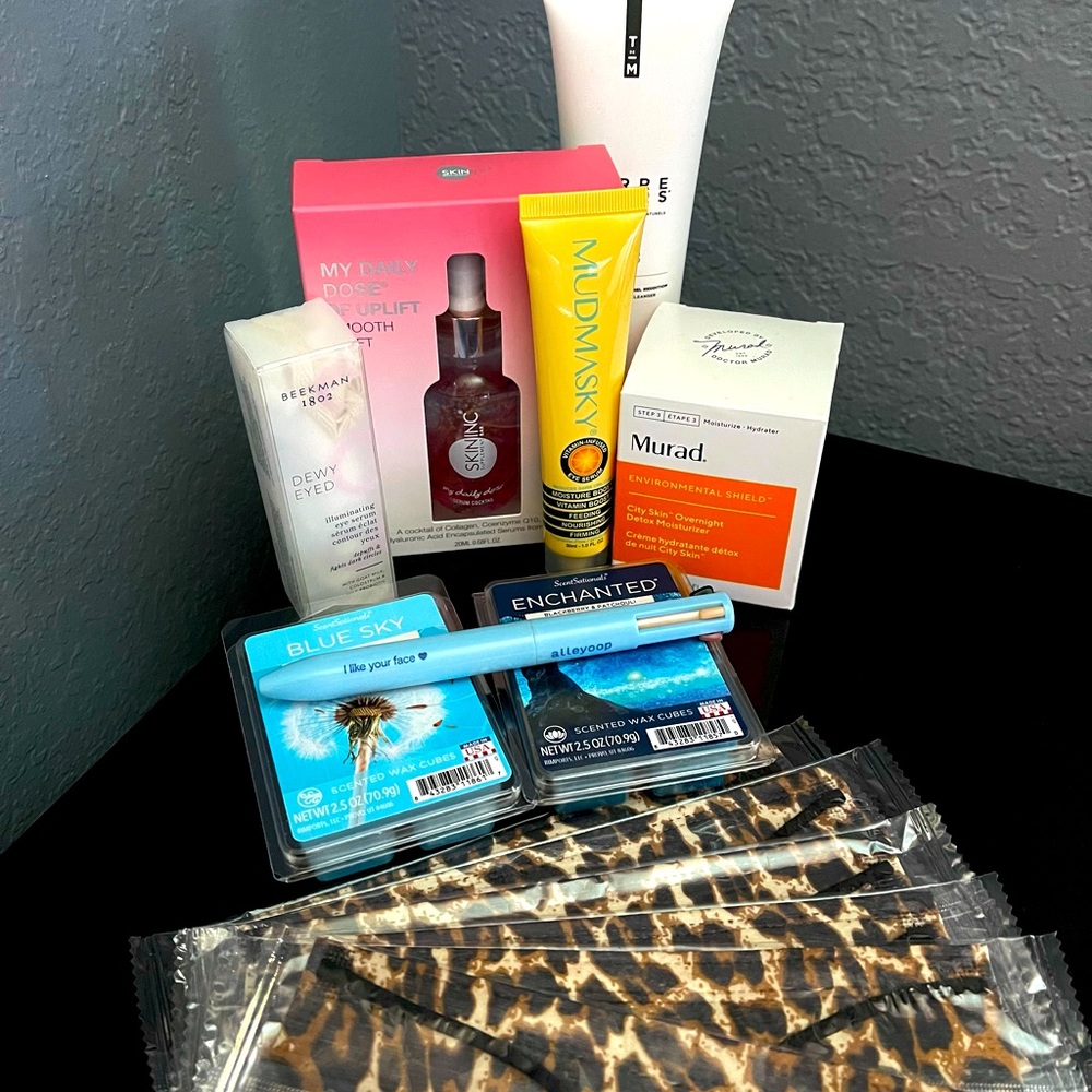 Makeup/Skin Care Bundle